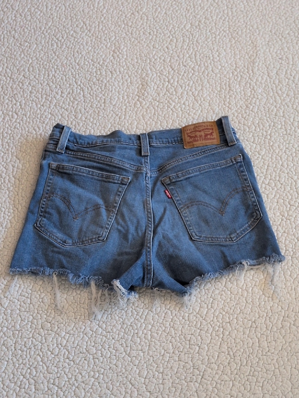 Levi's 165 Distressed Destroyed Highrise Denim Jean Shorts Retro Red Tab Cotton - Picture 2 of 6